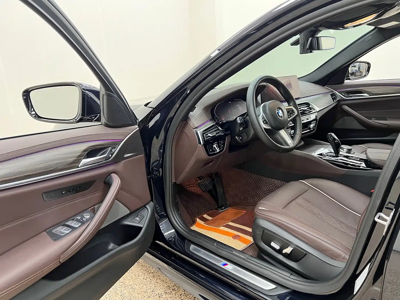 BMW 5 Series 2022 Facelift 530Li Leading M Sport Package фото 10