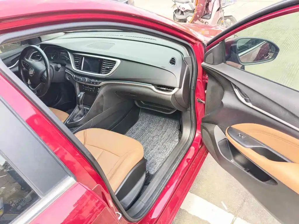 Фото 10 - Buick Excelle