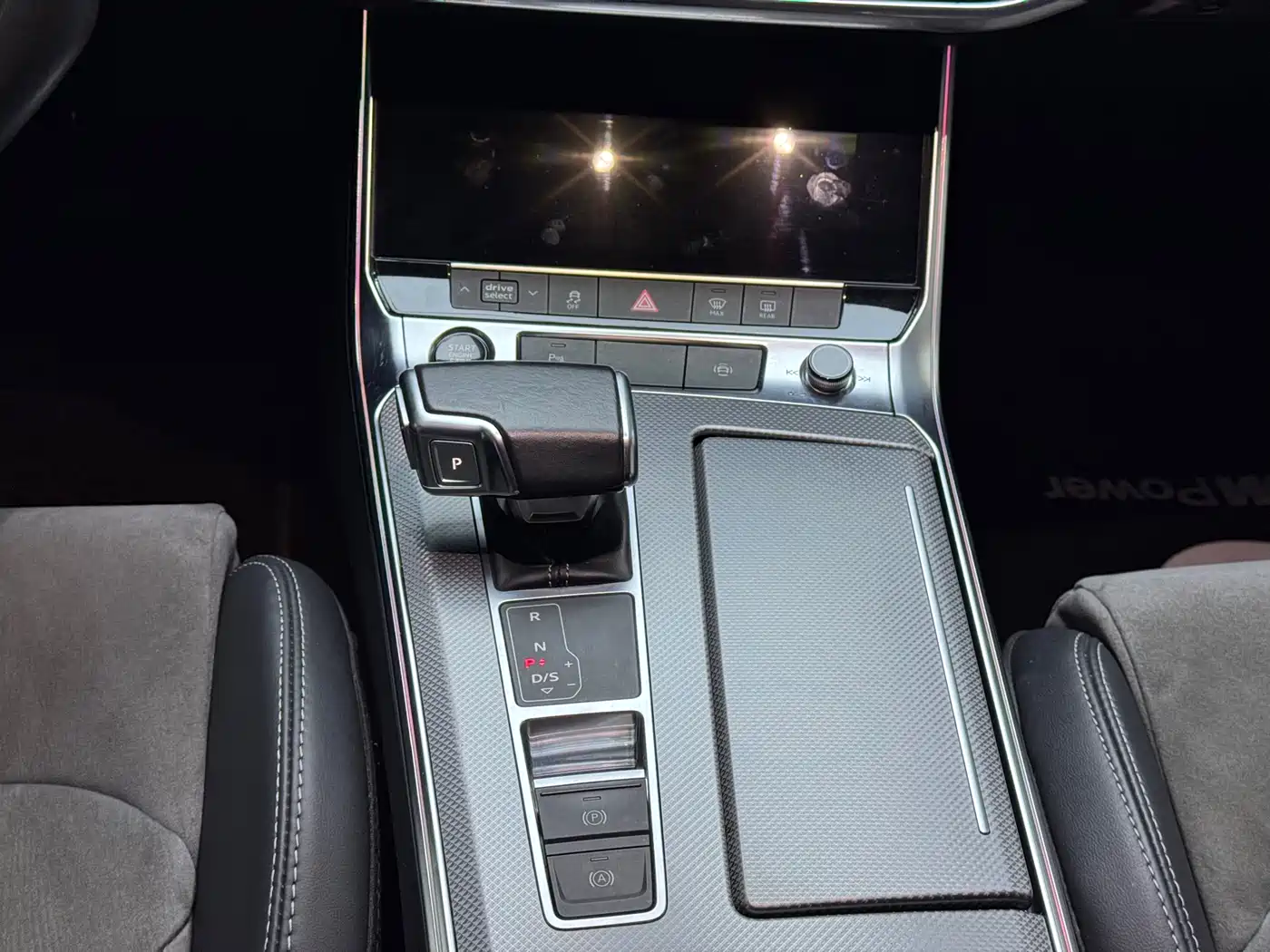 Audi A6L 2021 40 TFSI Luxury Sport фото 7