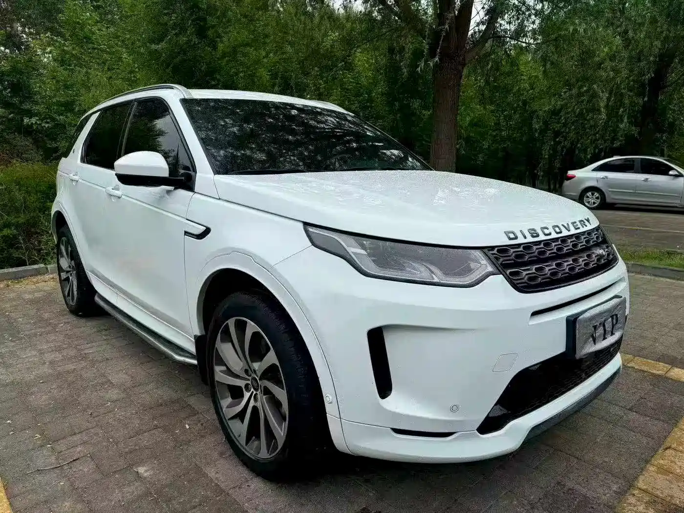 Land Rover Discovery Sport 2023 249PS R-Dynamic S Performance Version фото 3