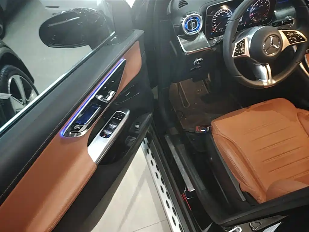 Mercedes-Benz GLC 2025 Facelift GLC 260 L 4MATIC Dynamic фото 16