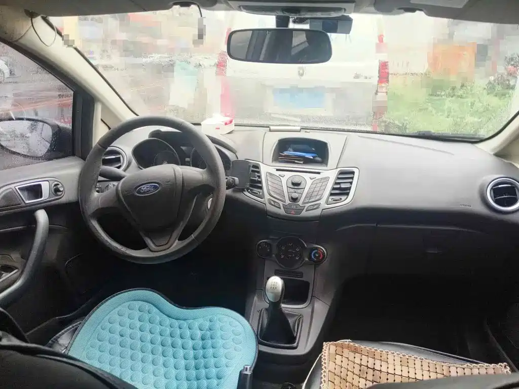 Photo 11 - Ford Fiesta