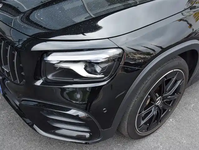 Mercedes-Benz GLB AMG 2024 AMG GLB 35 4MATIC — фото 5