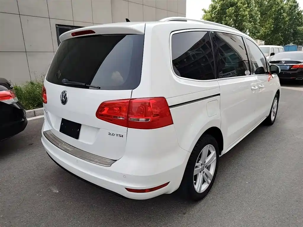 Volkswagen Sharan 2014 2.0TSI Comfort фото 7
