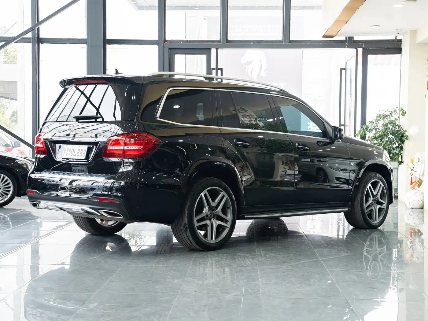 Mercedes-Benz GLS 2018 GLS 400 4MATIC Luxury фото 4