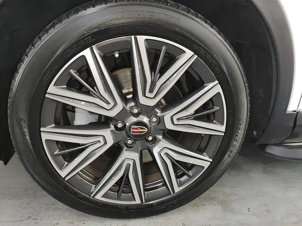 Hongqi HS5 2022 Facelift 2.0T Smart Flag Enjoyment AWD Edition фото 23