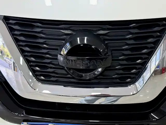 Nissan X-Trail 2023 Classic 2.0L 2WD Smart Premium Edition — фото 4