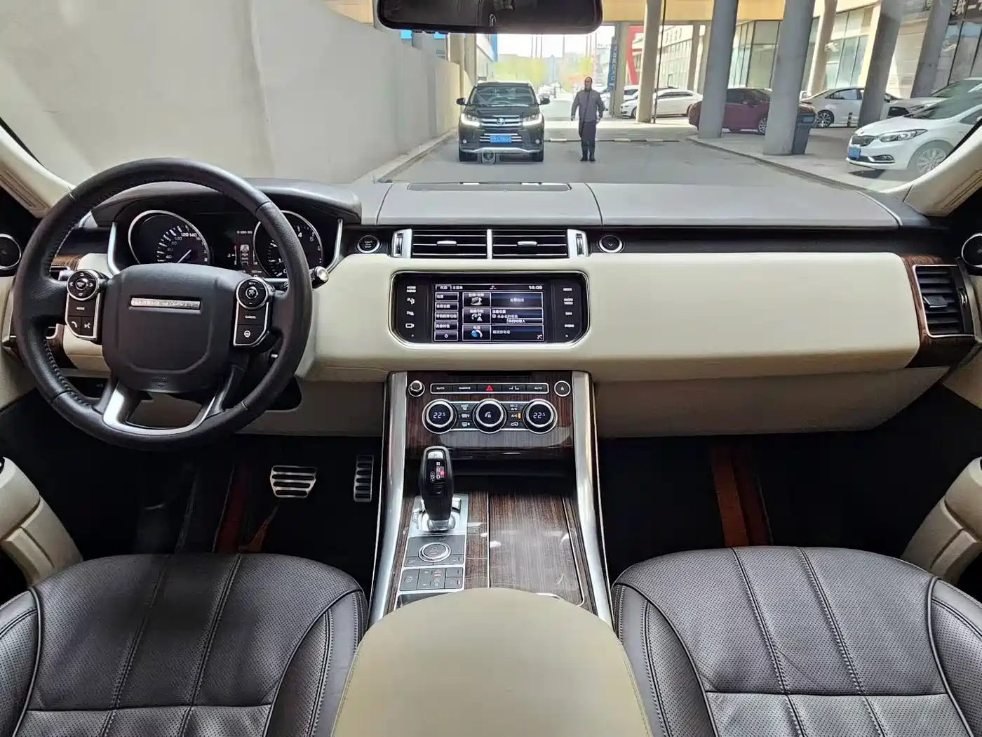 Land Rover Range Rover Sport фото 8
