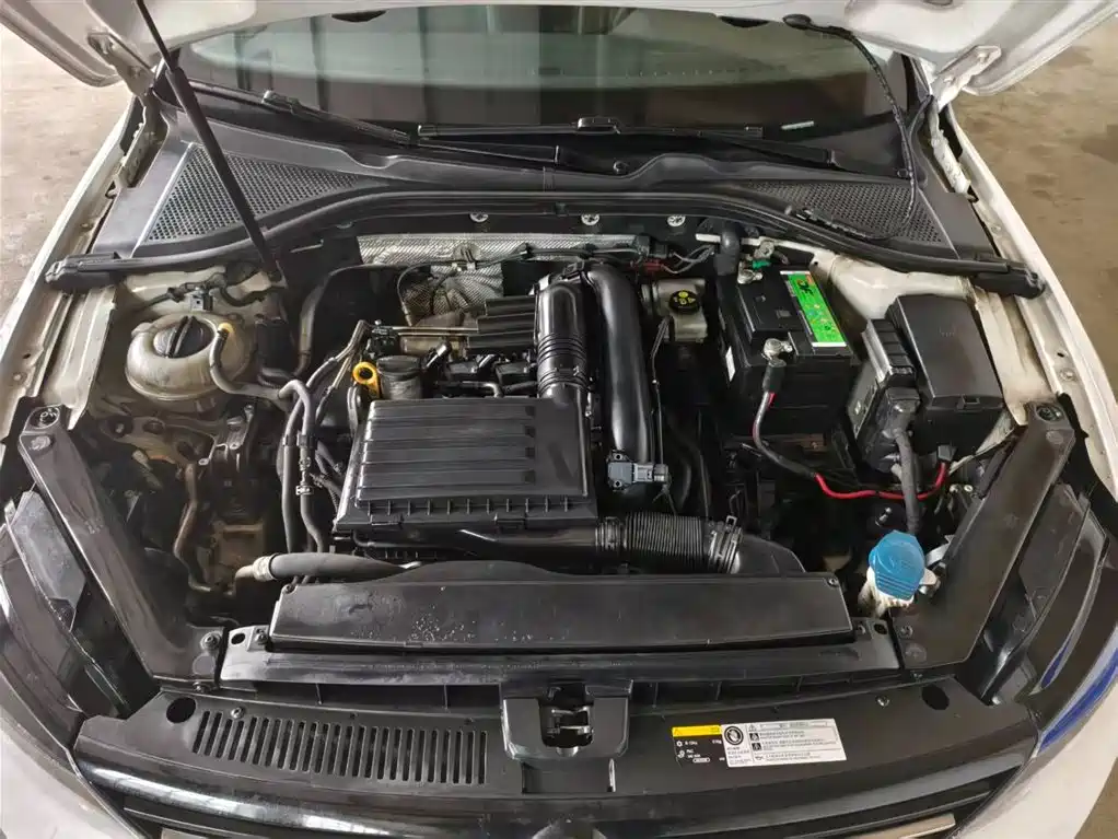Volkswagen Lamando 2015 280TSI DSG Comfort фото 11