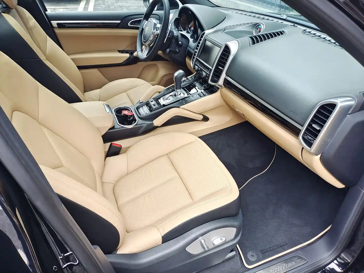 Porsche Cayenne 2014 Cayenne Platinum Edition 3.0T фото 6