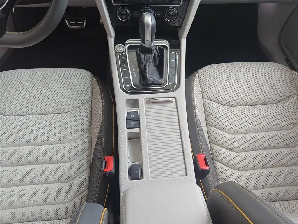 Volkswagen FAW-Volkswagen CC 2019 380TSI Glamour Edition China V фото 14