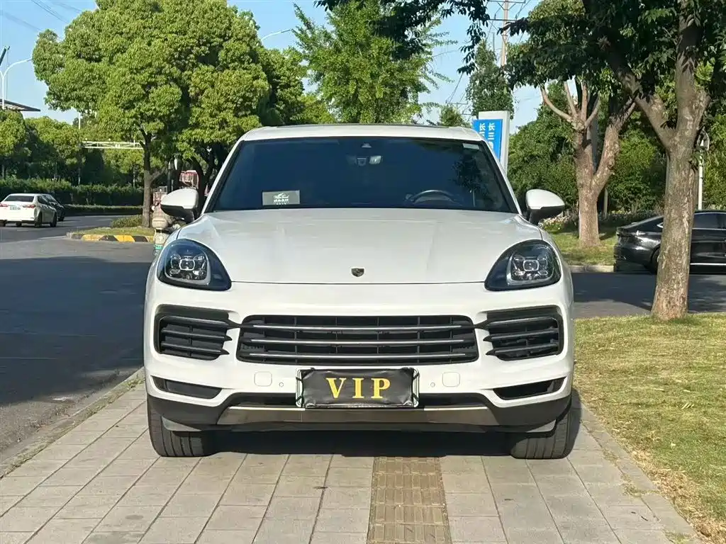 Porsche Cayenne New Energy 2019 Cayenne E-Hybrid 2.0T фото 2