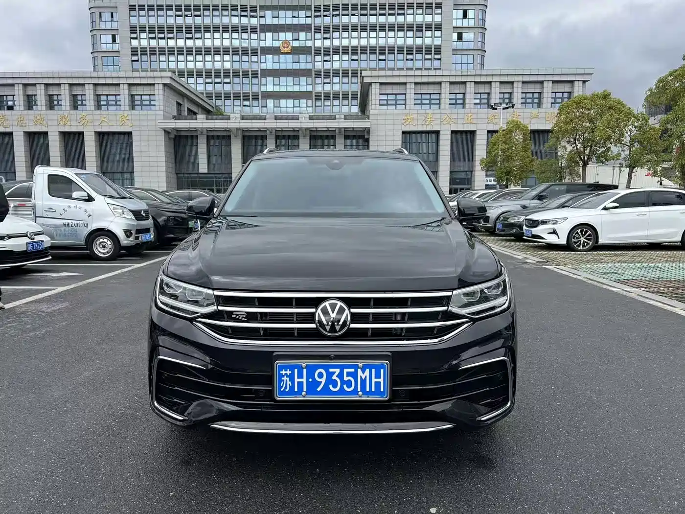 Volkswagen Tiguan L 2022 330TSI Auto 2WD R-Line Premium Edition фото 3
