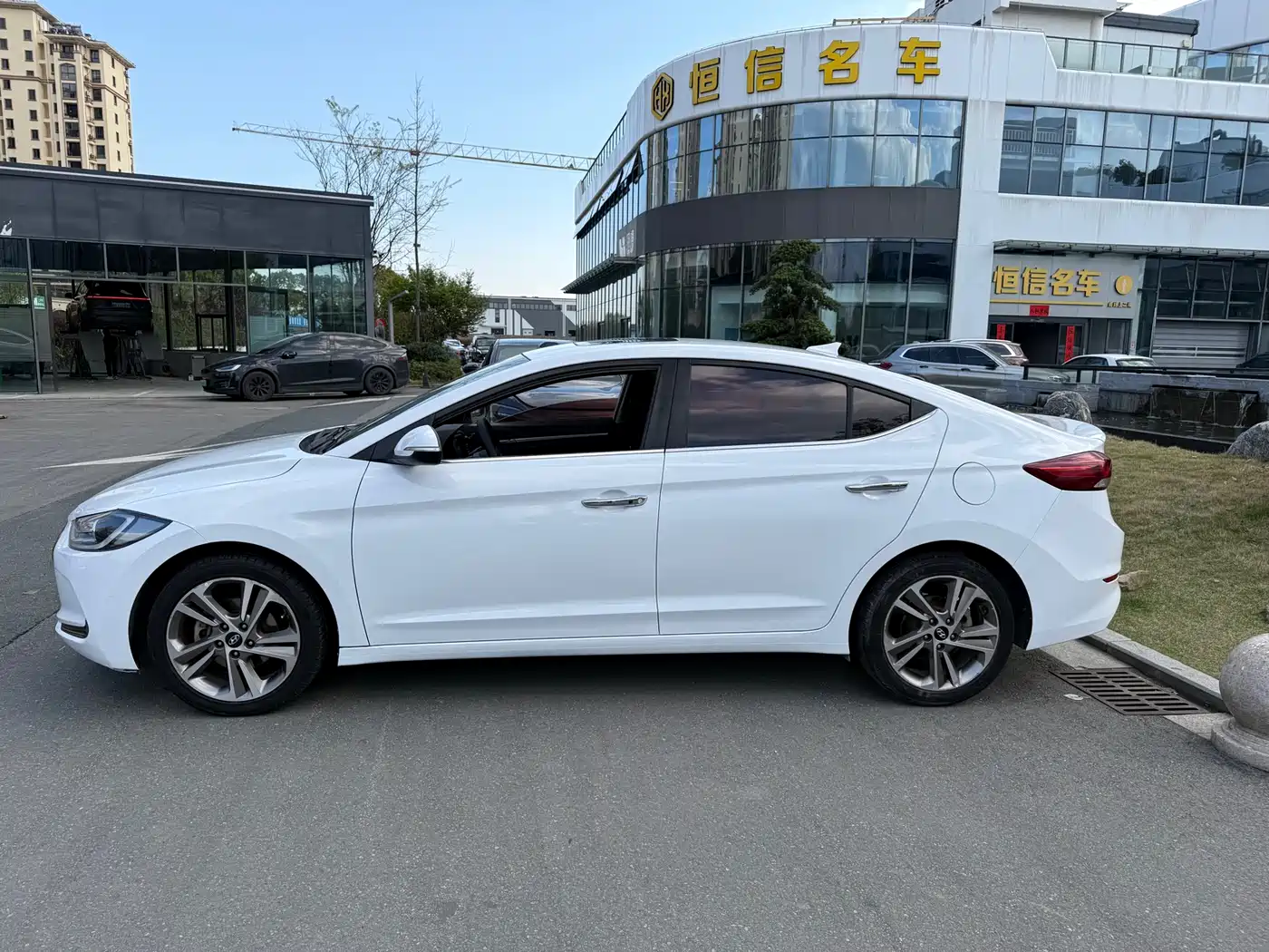 Hyundai Elantra 2016 Model 1.6L Automatic Smart Elite фото 3