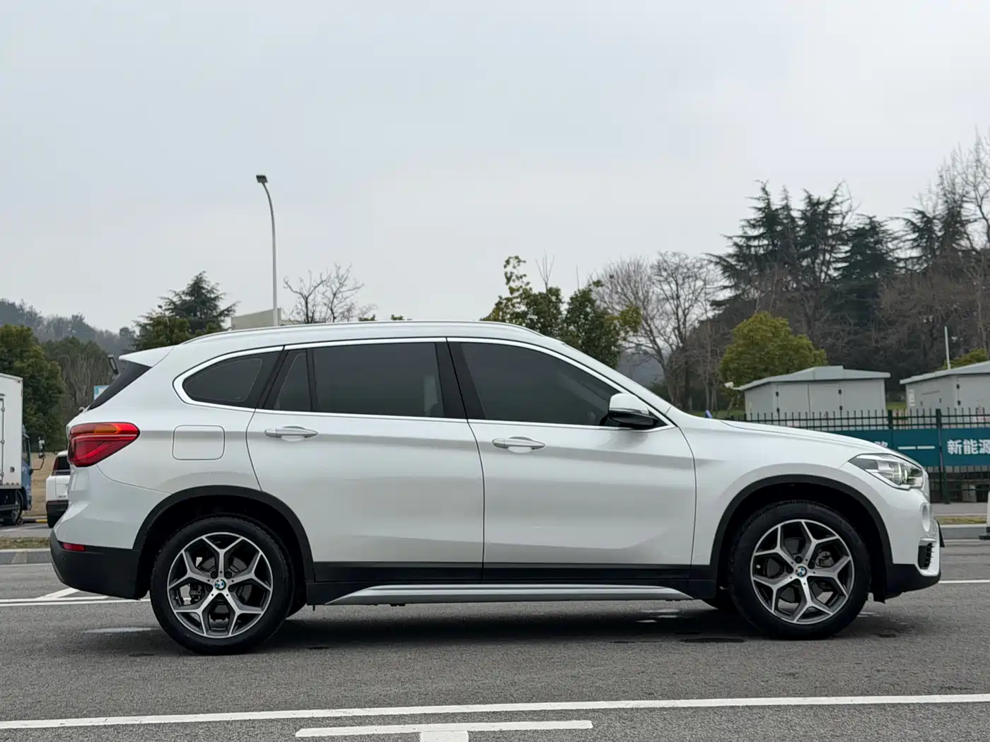 BMW X1 2019 sDrive18Li Premium Model фото 4