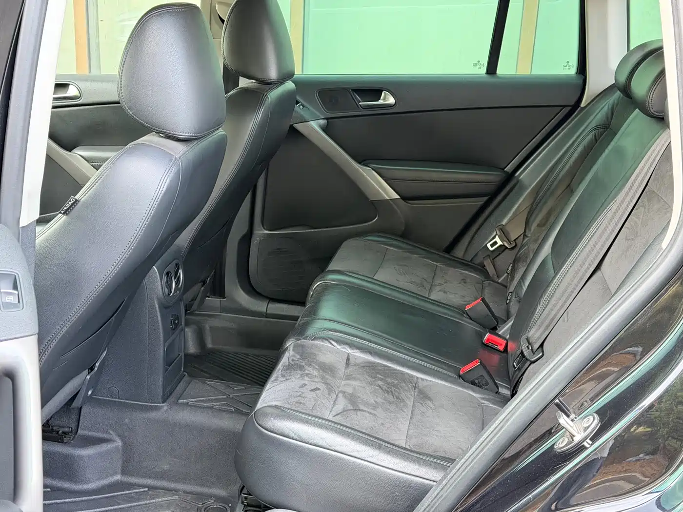 Volkswagen Tiguan 2010 2.0TSI Automatic AWD Flagship Navigation фото 16