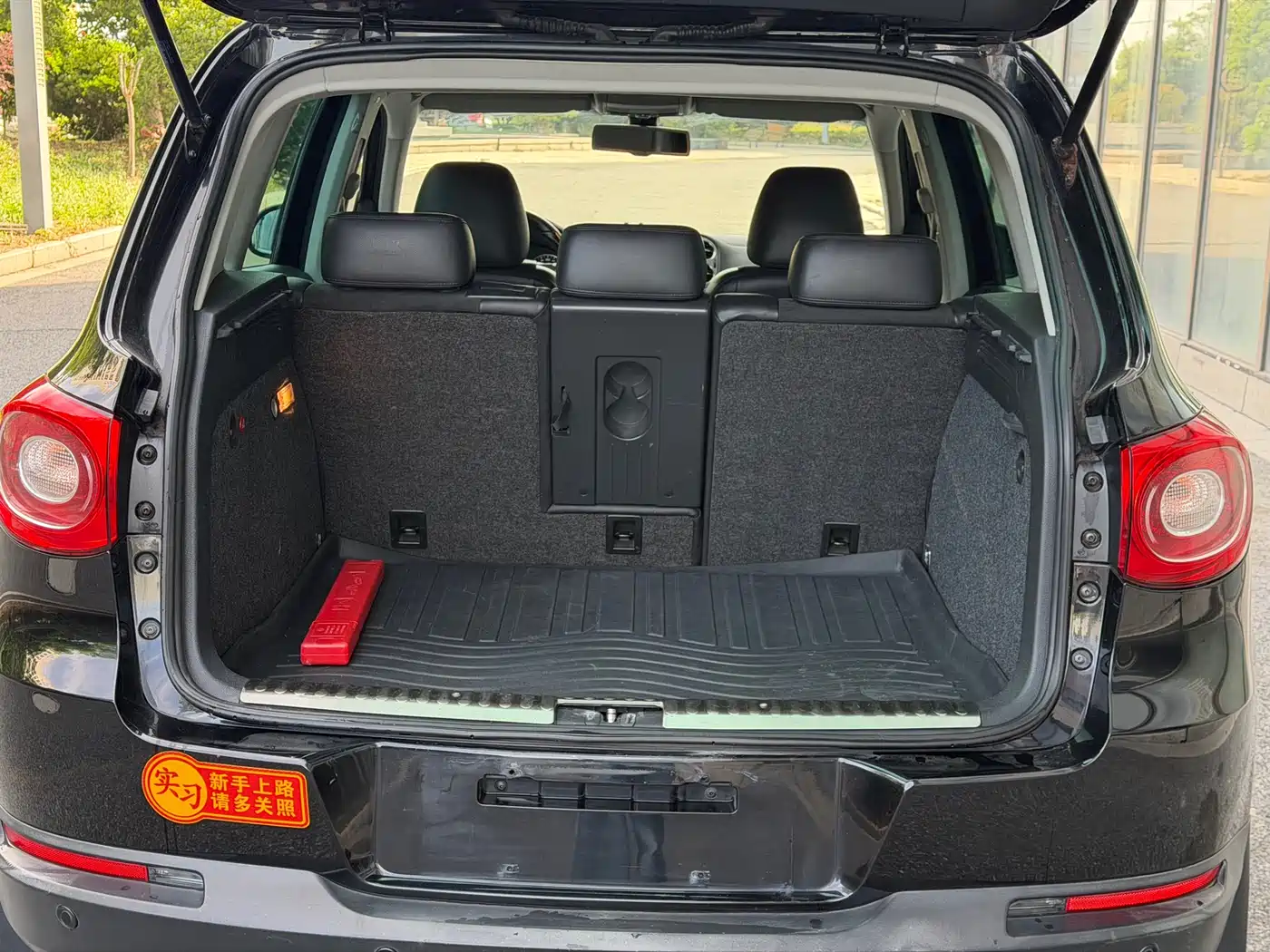 Volkswagen Tiguan 2010 2.0TSI Automatic AWD Flagship Navigation фото 14