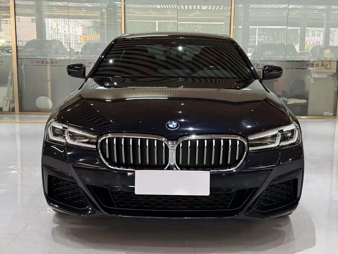BMW 5 Series 2022 525Li M Sport Package фото 2