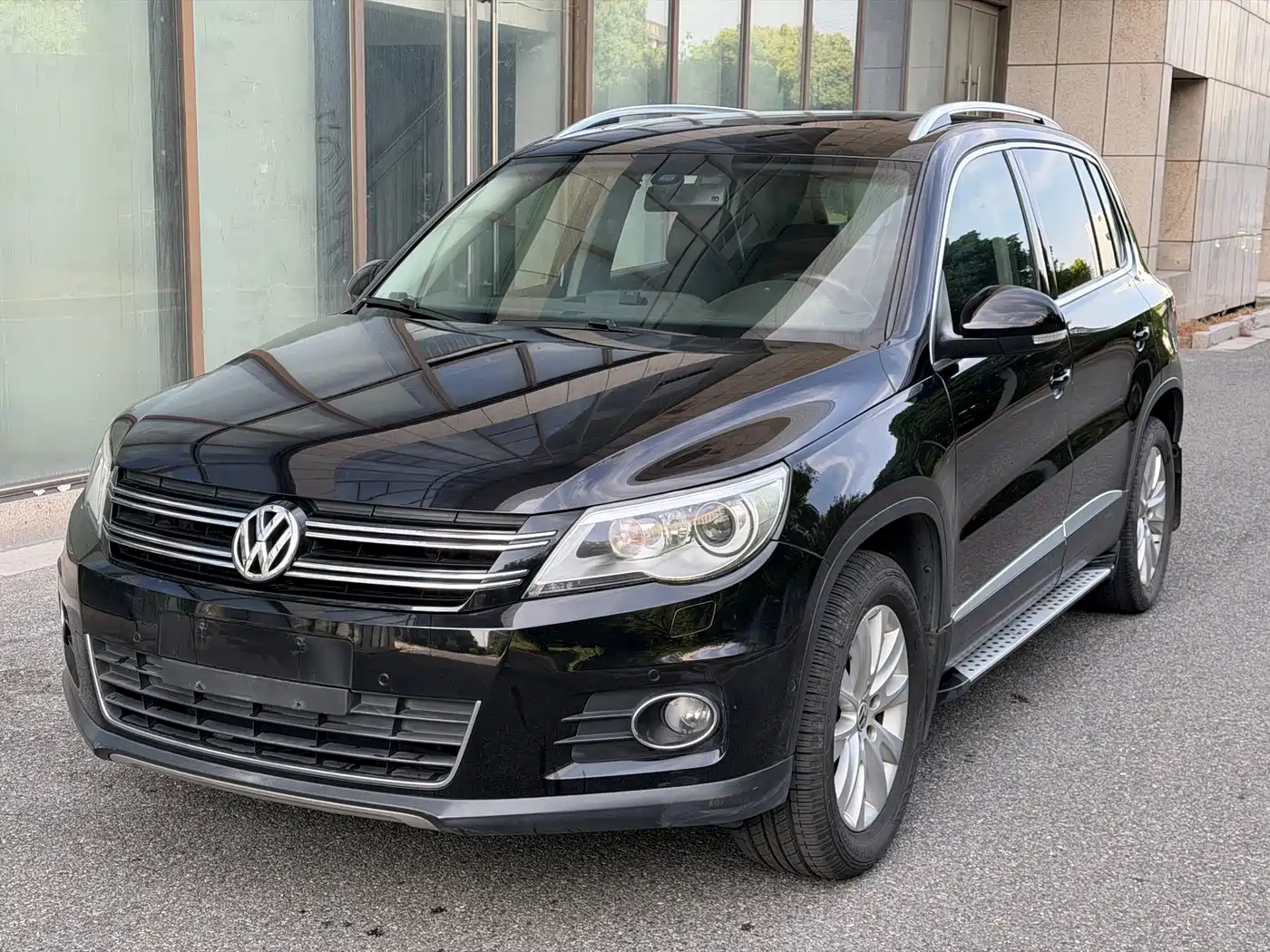 Volkswagen Tiguan 2010 2.0TSI Automatic AWD Flagship Navigation фото 5