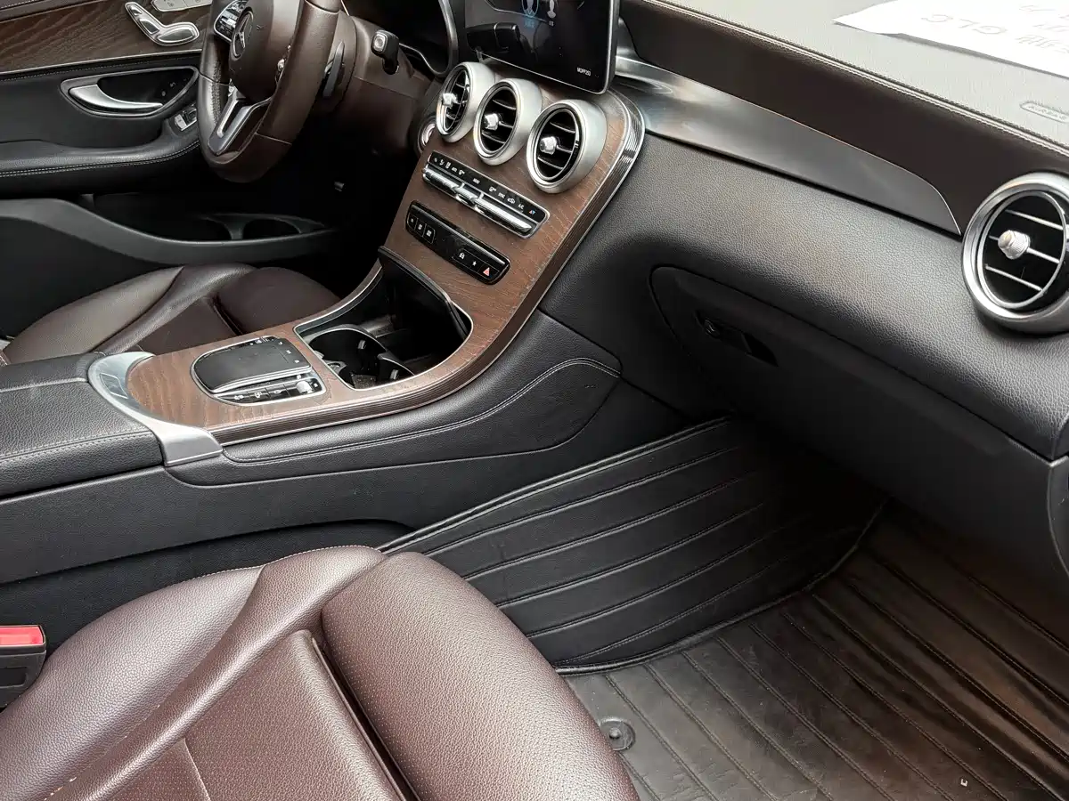 Mercedes-Benz GLC 2020 GLC 260 L 4MATIC Luxury фото 25