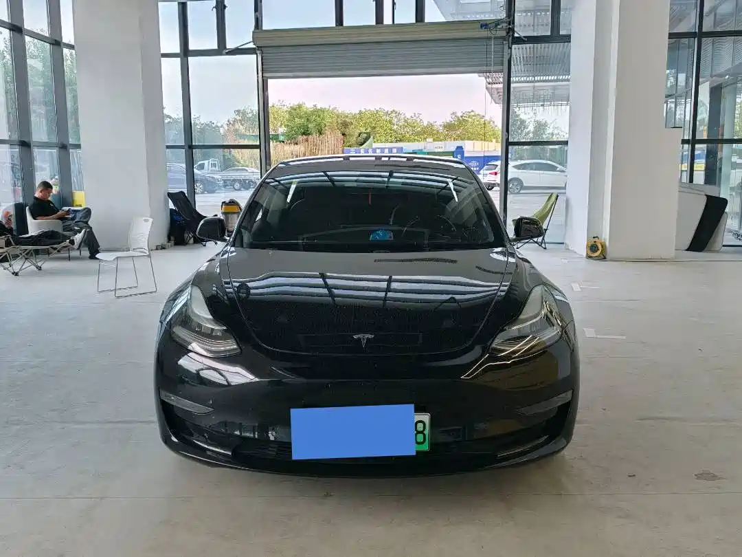 TESLA MODEL 3 (IMPORTED)