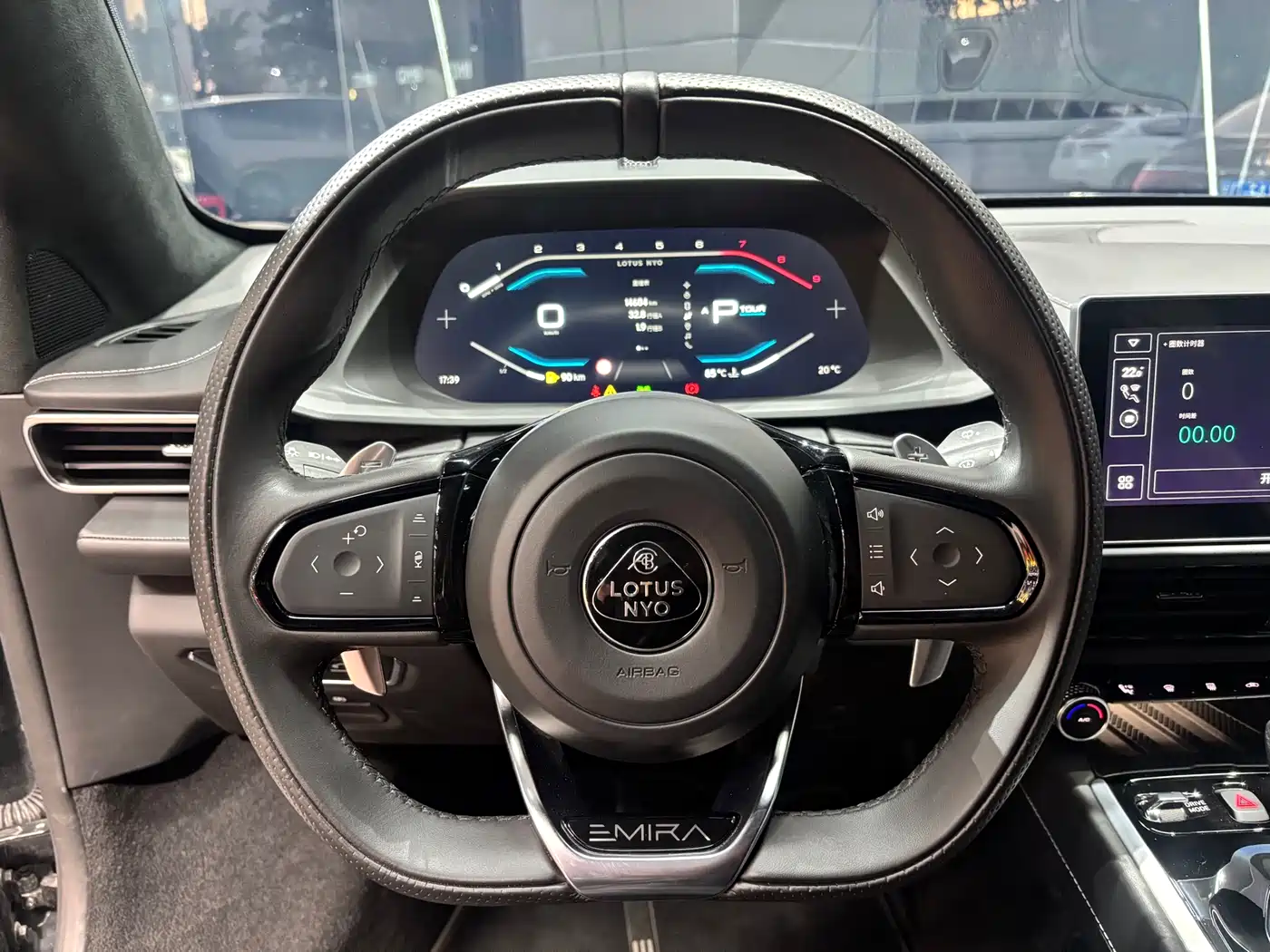Lotus Cars EMIRA 2021 2.0T DCT First Edition фото 4