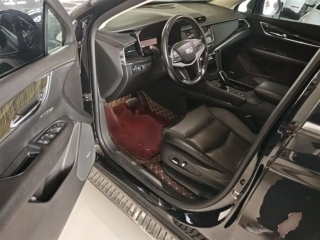 Cadillac XT5 2016 25T Luxury Model фото 16
