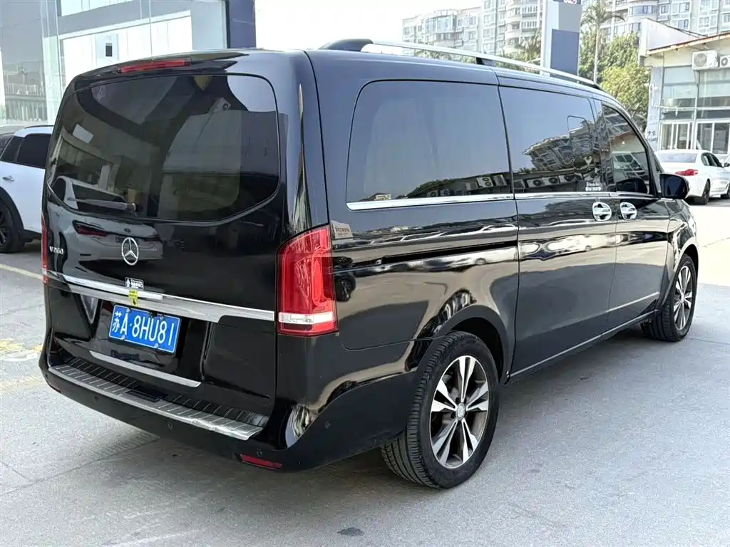 Mercedes-Benz V-Class 2017 Model V 260 Pilot Edition фото 4