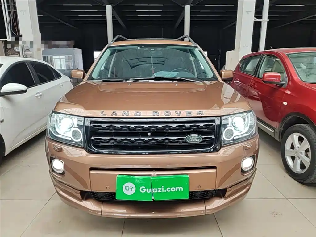 Land Rover Freelander 2 2015 2.0T Si4 HSE Luxury Collector's Edition фото 3
