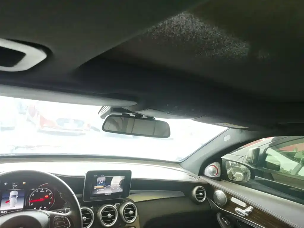 Mercedes-Benz GLC 2018 Facelift GLC 260 4MATIC Luxury фото 18
