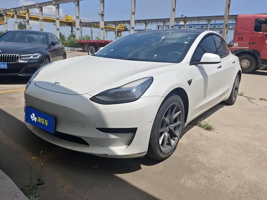 Tesla Model 3 2022