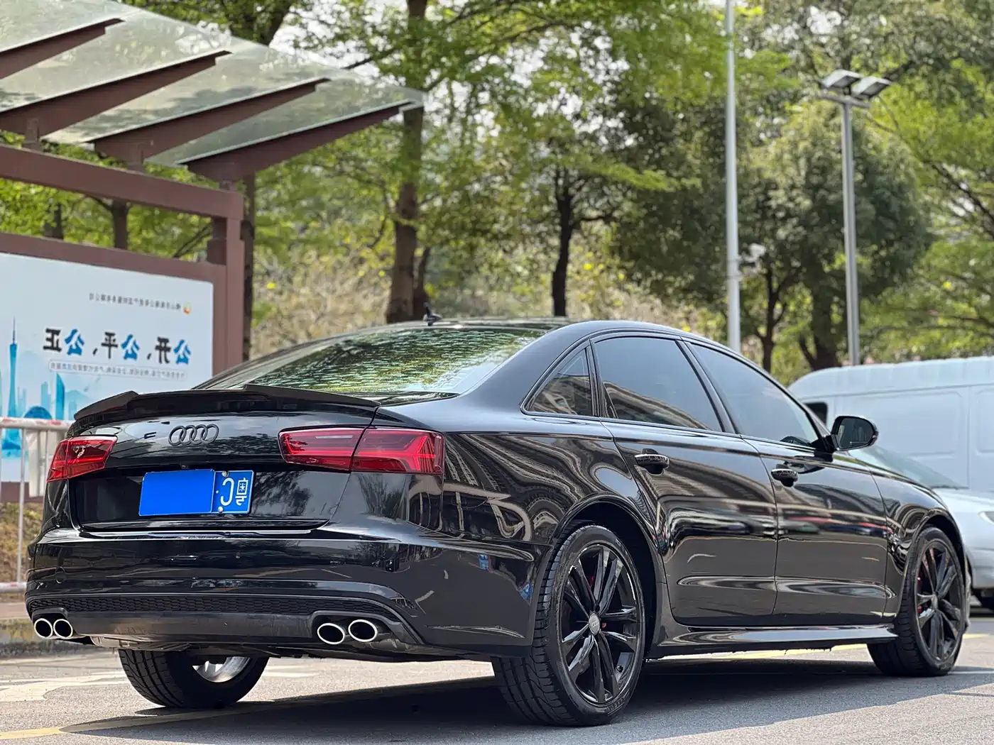 Audi A6L 2018 30th Anniversary 45 TFSI quattro Sport фото 21
