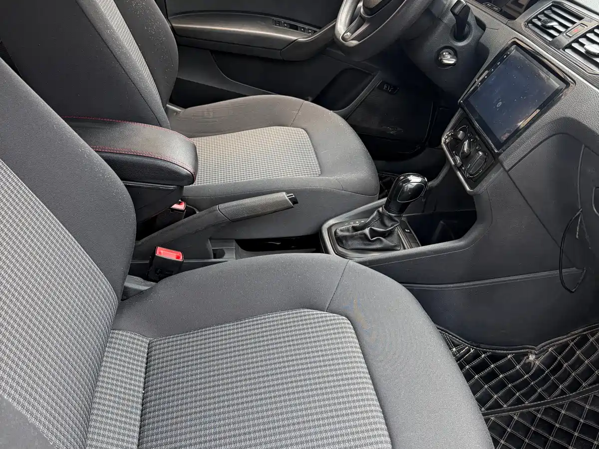 Volkswagen Santana 2018 1.5L Automatic Trend Edition фото 9