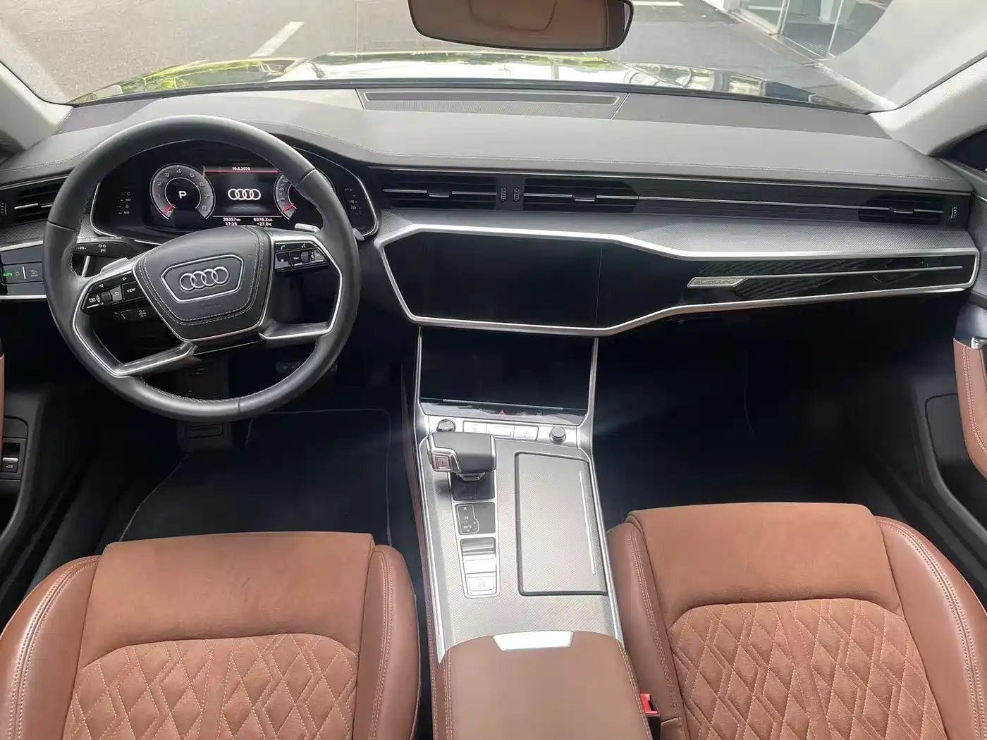 Фото 6 - Audi A7L