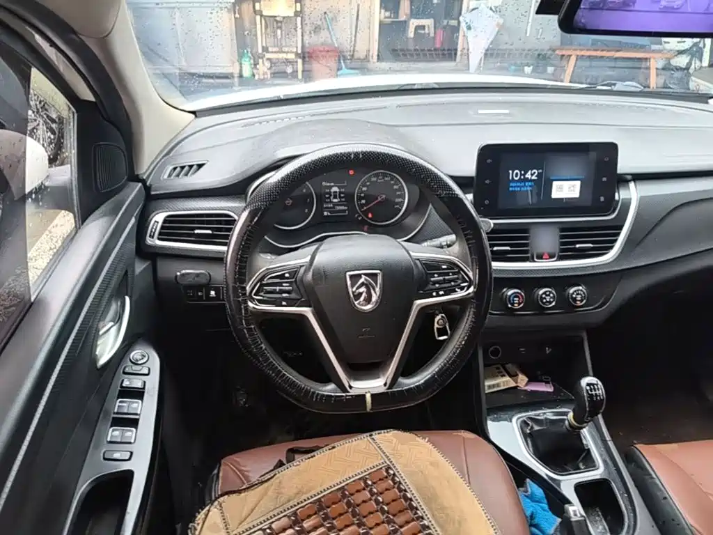 Baojun 730 2021 2021 1.5L Manual Fashion 7-Seater