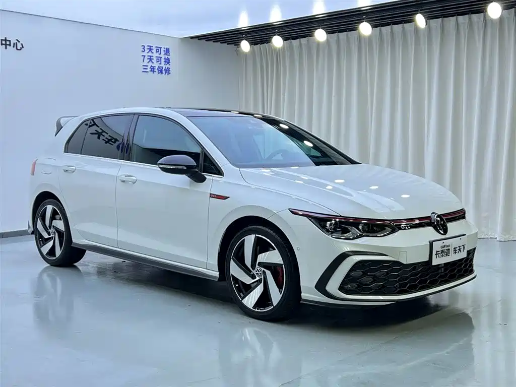 Volkswagen Golf GTI 2023 380TSI DSG GTI фото 2