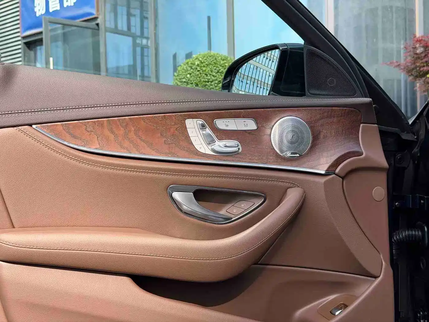 Mercedes-Benz E-Class 2023 E 300 L Luxury фото 5