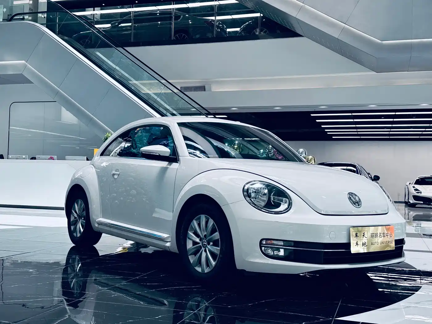 Volkswagen Beetle 2014 1.4TSI Fashion Edition фото 4