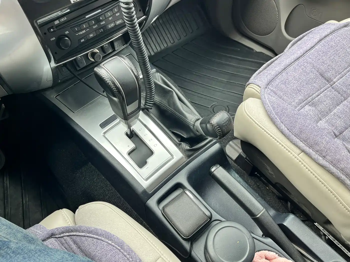 Mitsubishi Pajero Sport 2013 3.0L AWD Executive фото 13