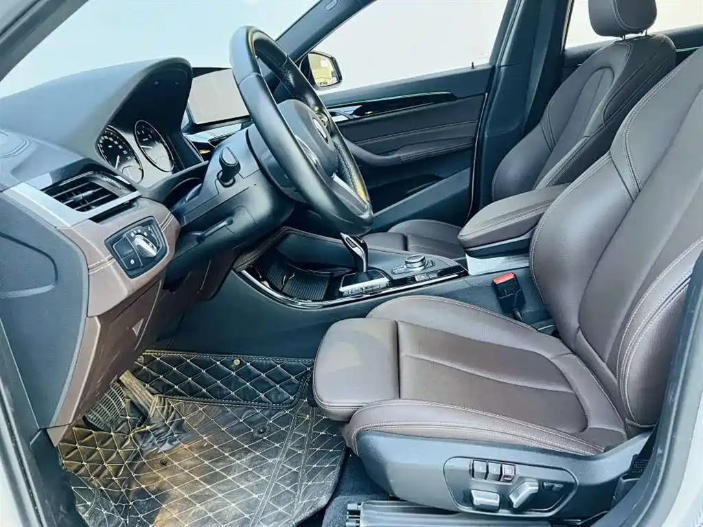 BMW X2 2023 sDrive25i M Sport Shadow Edition фото 9