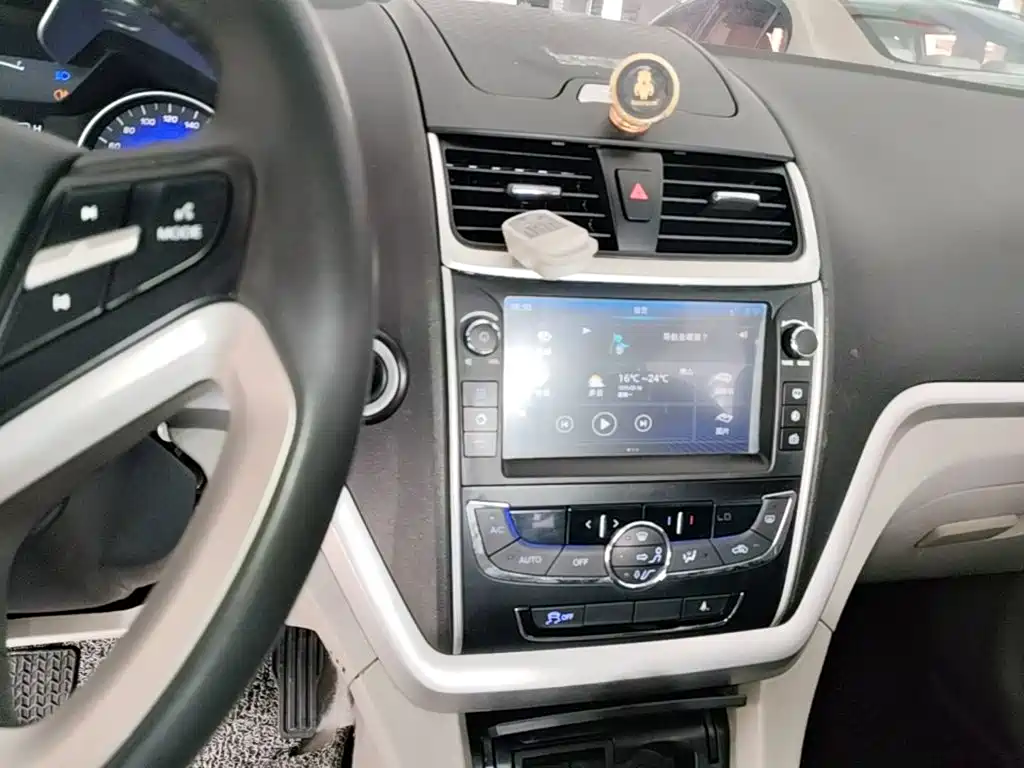 Photo 13 - Geely Emgrand