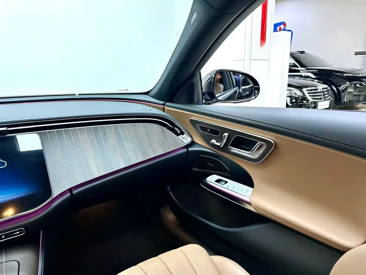 Mercedes-Benz E-Class 2024 E 300 L Fashion фото 20