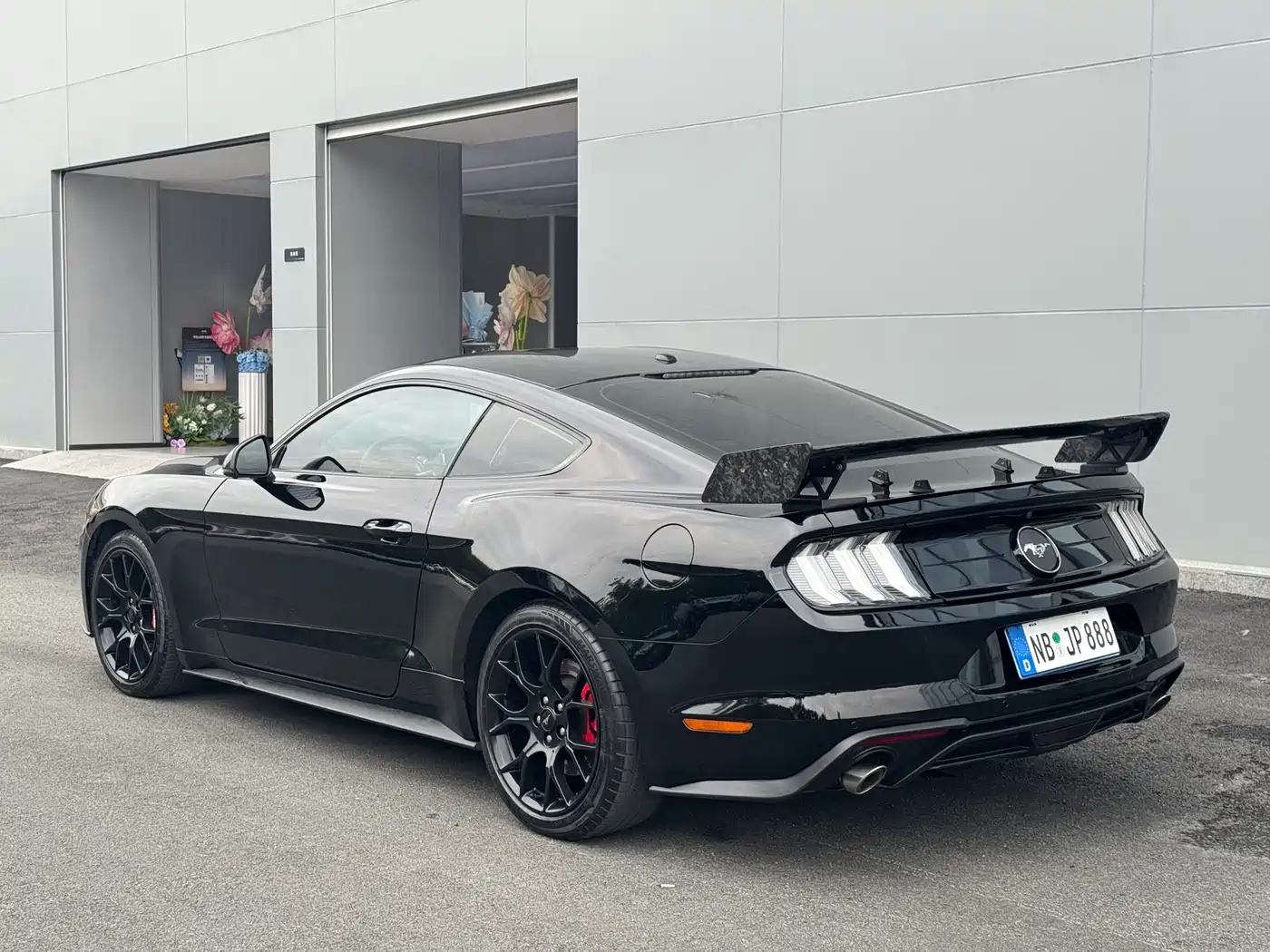 Ford Mustang 2019 2.3L EcoBoost фото 10