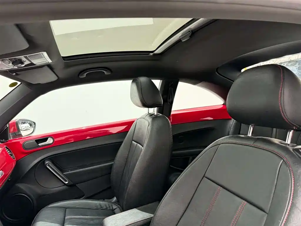 Volkswagen Beetle 2015 180TSI фото 16