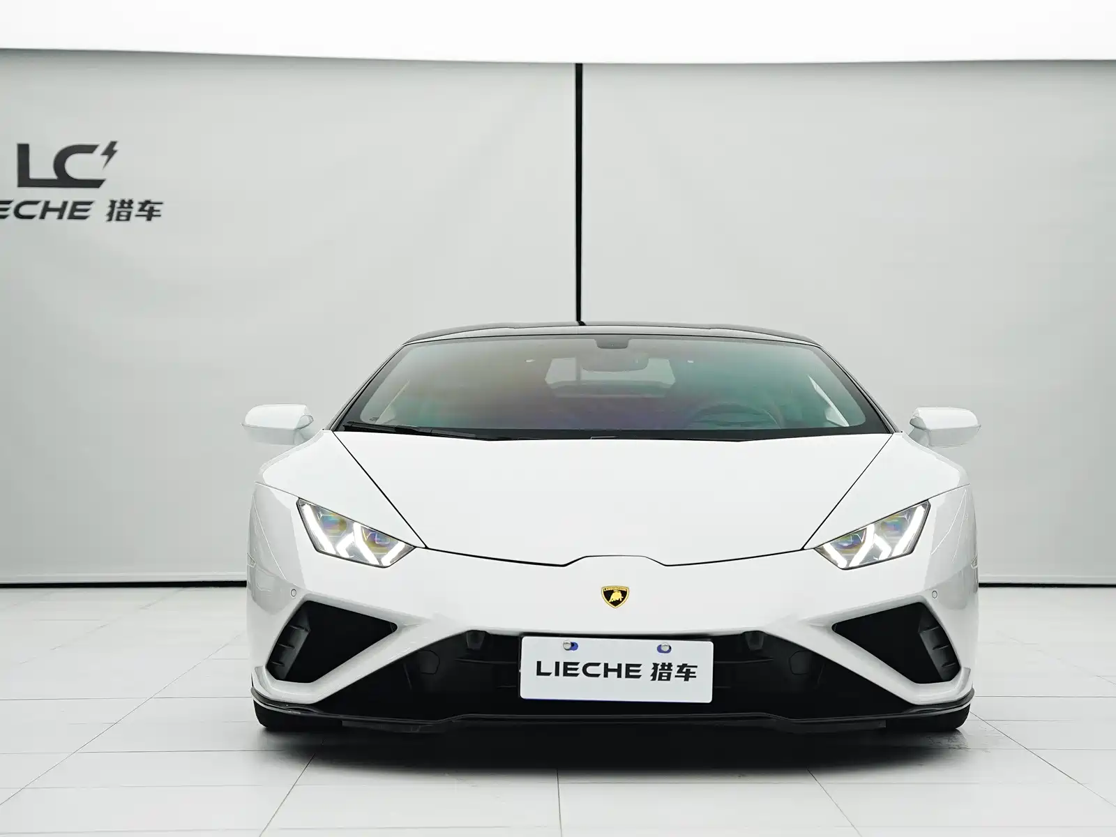 Фото 2 - Lamborghini Huracán