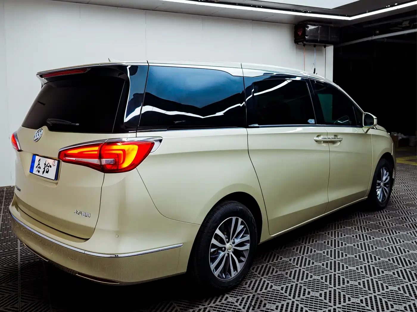 Buick GL8 2018 ES 28T Luxury Type China VI фото 4