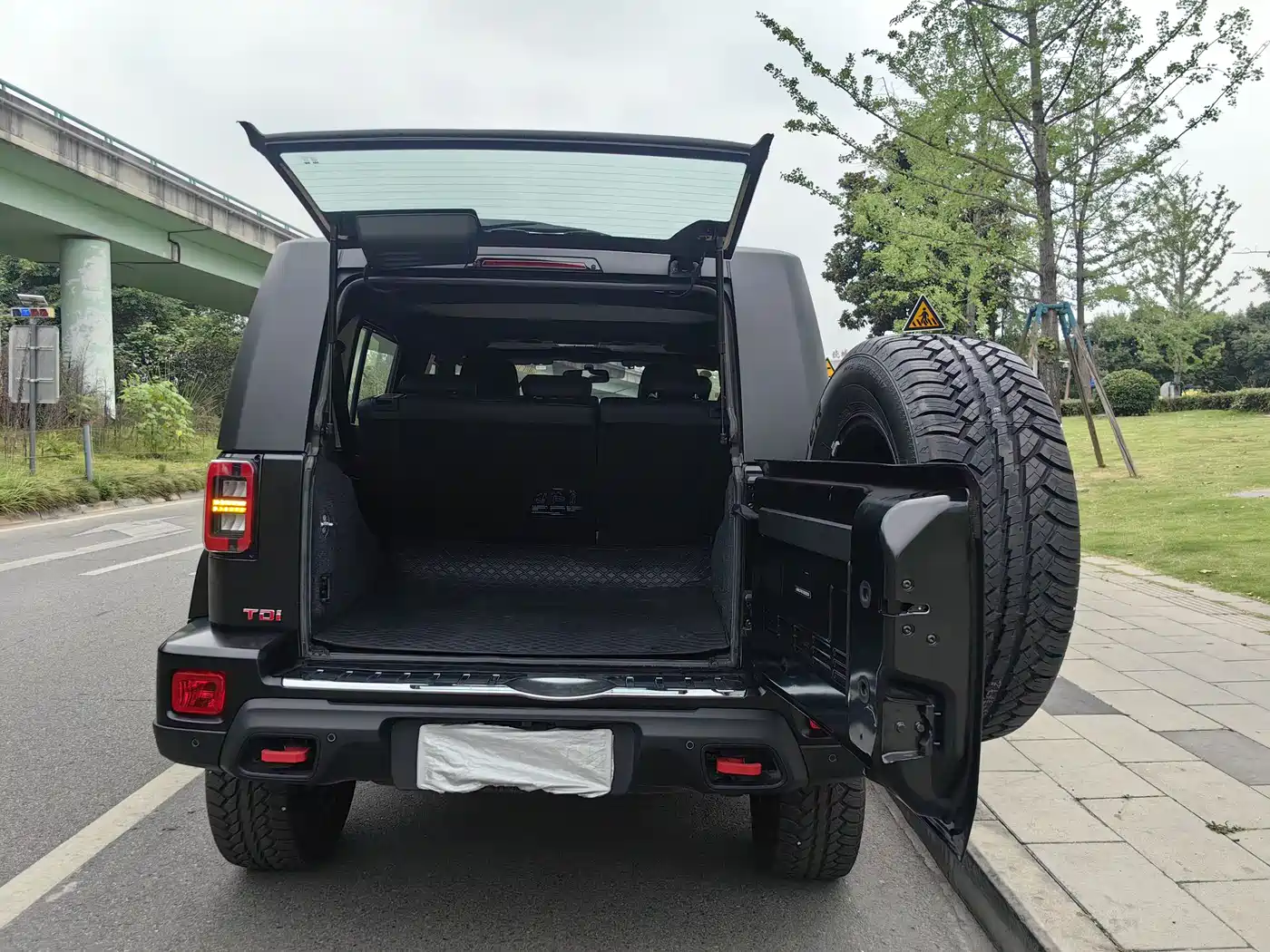 BAIC ORV Beijing Offroad BJ40 2024 2.0D Blade Hero Glory Edition фото 7