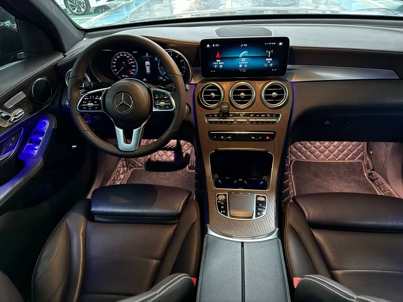 Mercedes-Benz GLC 2021 GLC 300 L 4MATIC Sporty фото 8