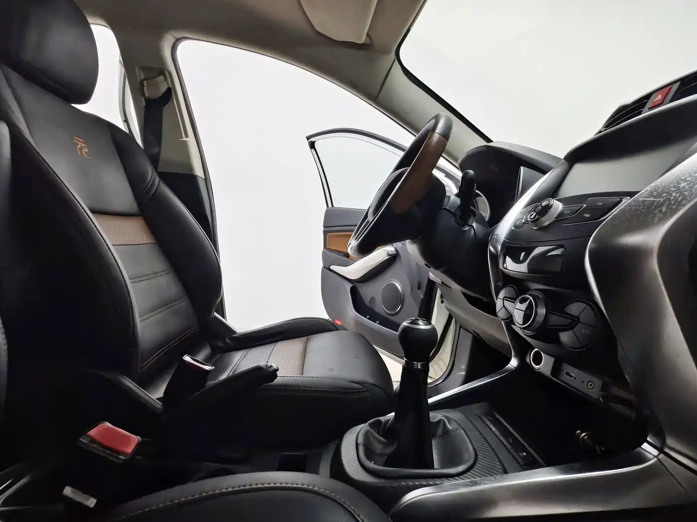 BYD Yuan 2016 2016 1.5L Manual Luxury