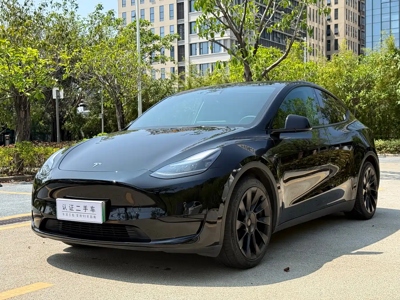 TESLA MODEL Y